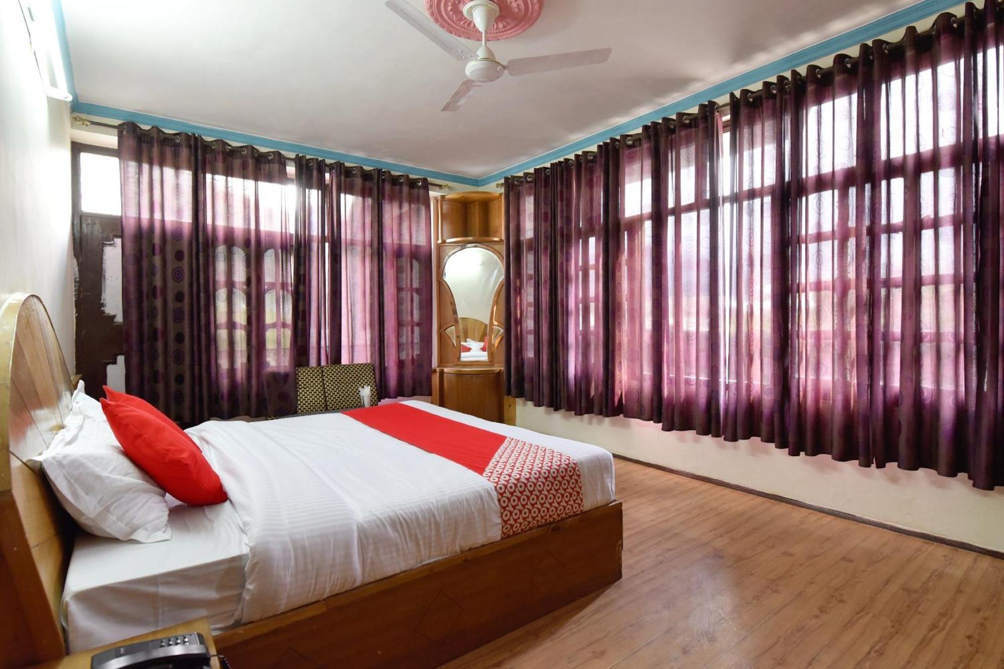Oyo Hill View Hotel Manāli Buitenkant foto